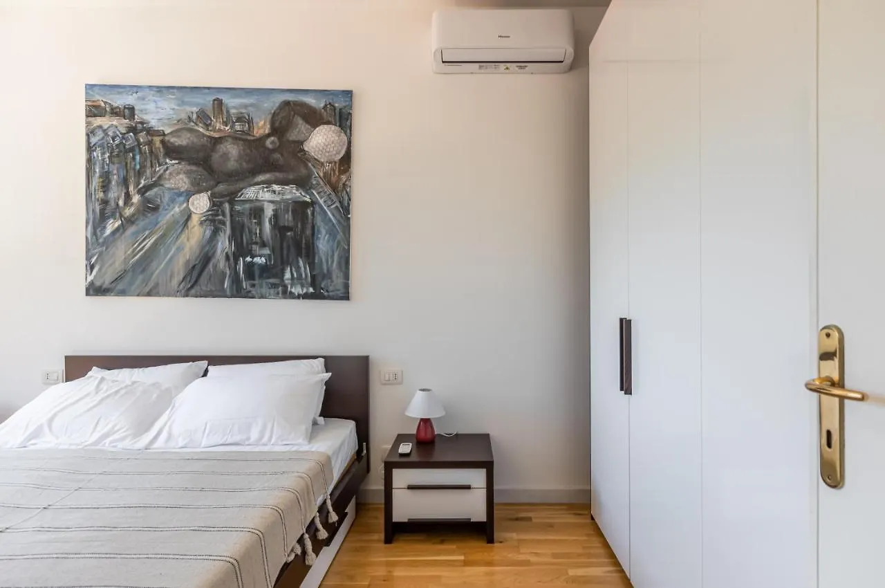 Arenella Elegant Apartment With Private Parking 巴勒莫