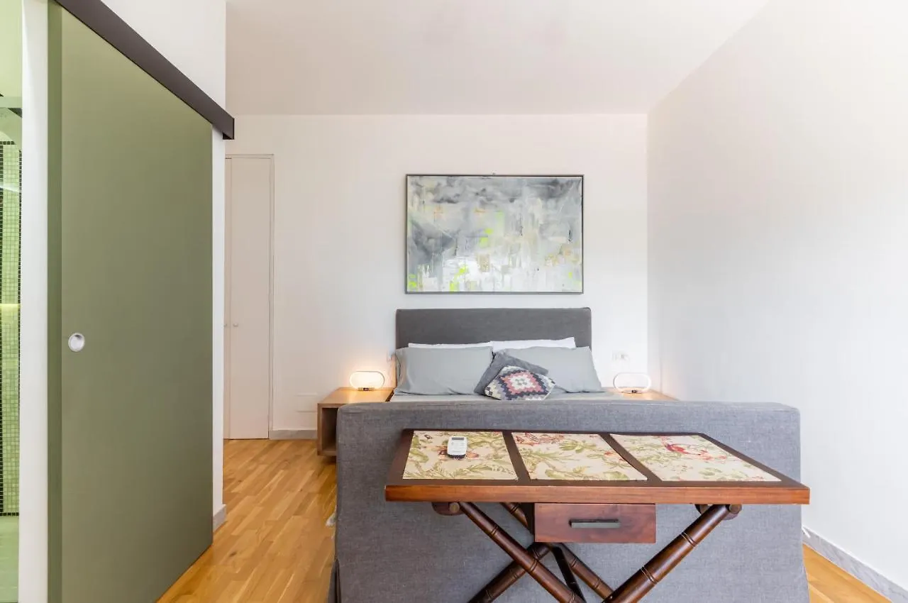 Arenella Elegant Apartment With Private Parking 巴勒莫